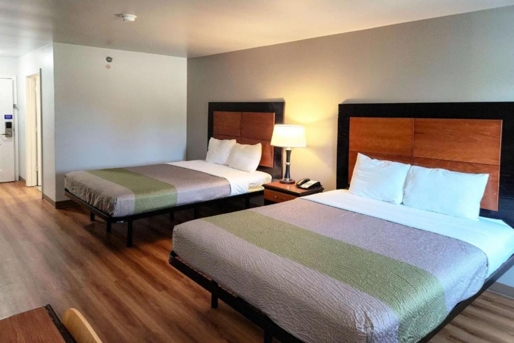 Motel6 Ennis, TX 14/66