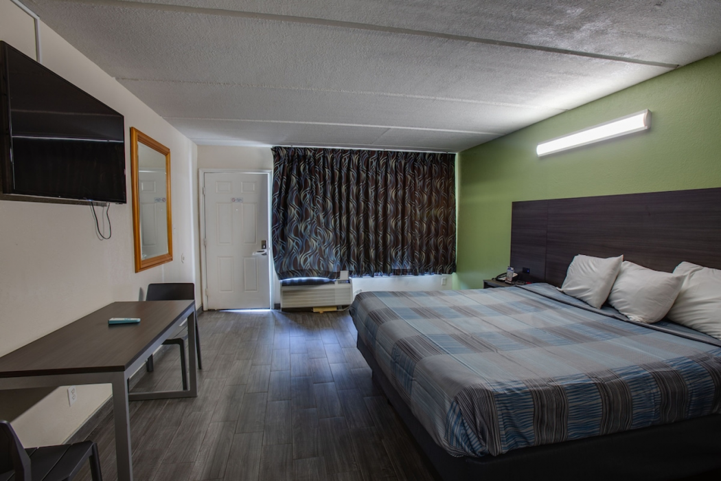 WindWater Hotel & Marina 15/66