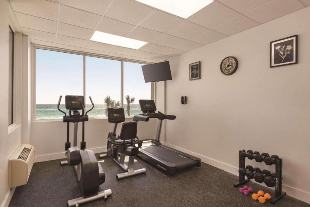 Radisson Beachfront Hotel - Panama City Beach 25/33