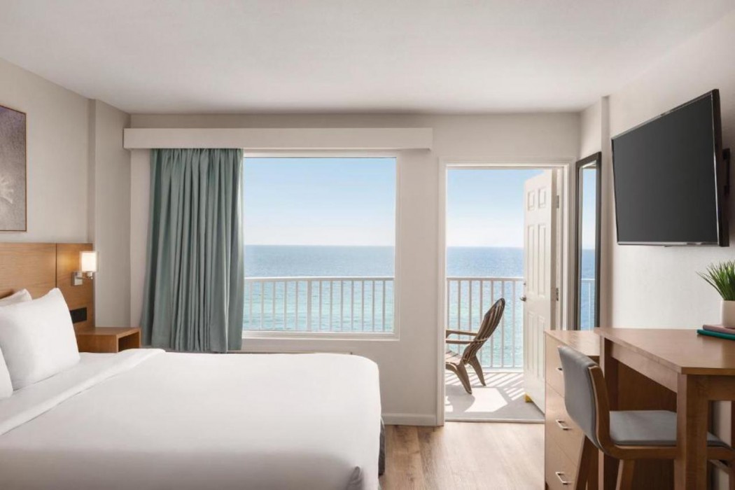 Radisson Beachfront Hotel - Panama City Beach 15/33