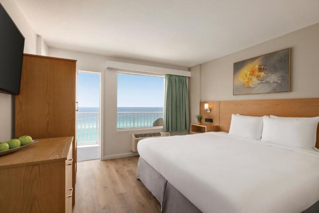 Radisson Beachfront Hotel - Panama City Beach 13/33