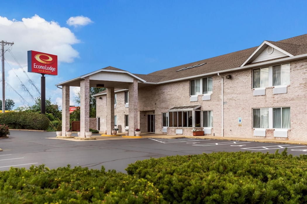 Econo Lodge Inn & Suites Fairview Heights - St. Louis 1/22