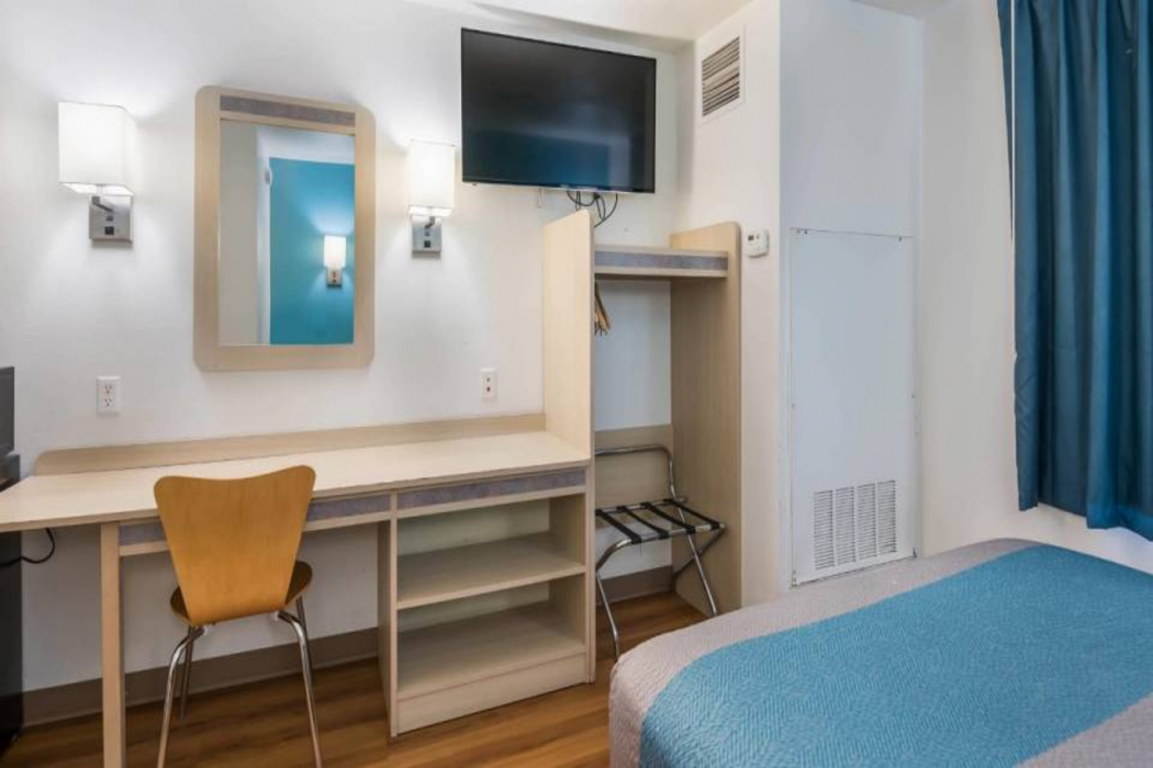 Motel6 Roswell, NM 9/45