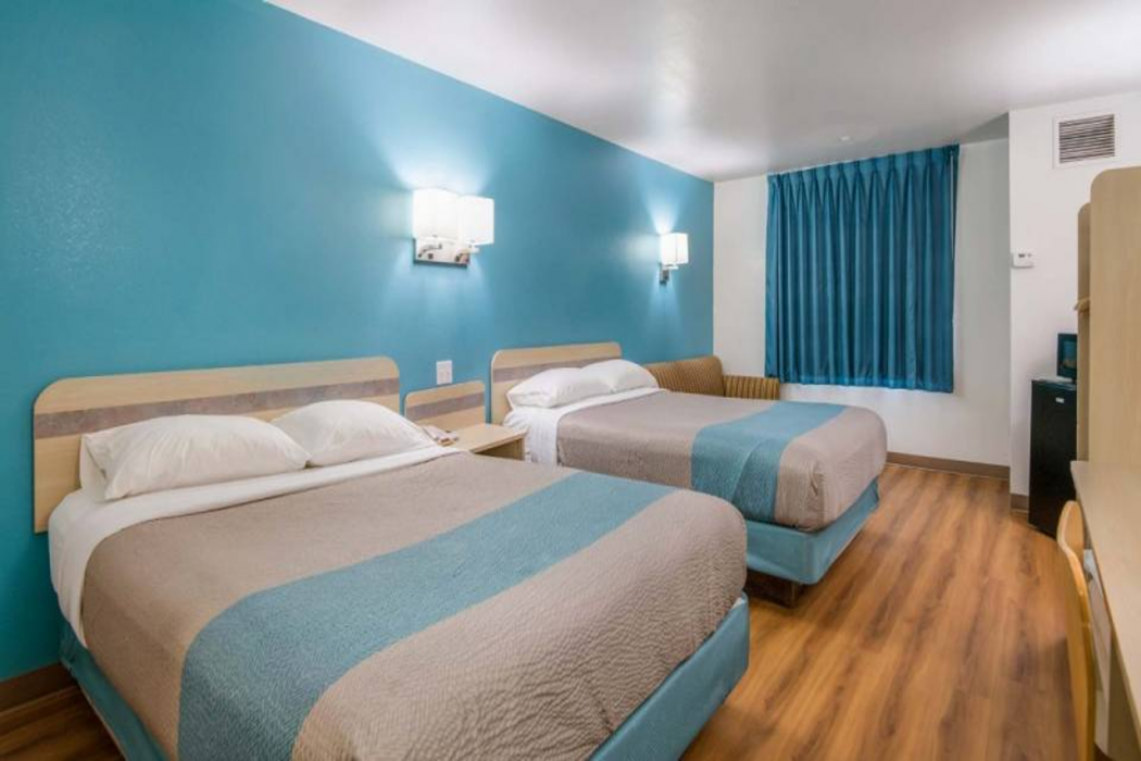 Motel6 Roswell, NM 7/45