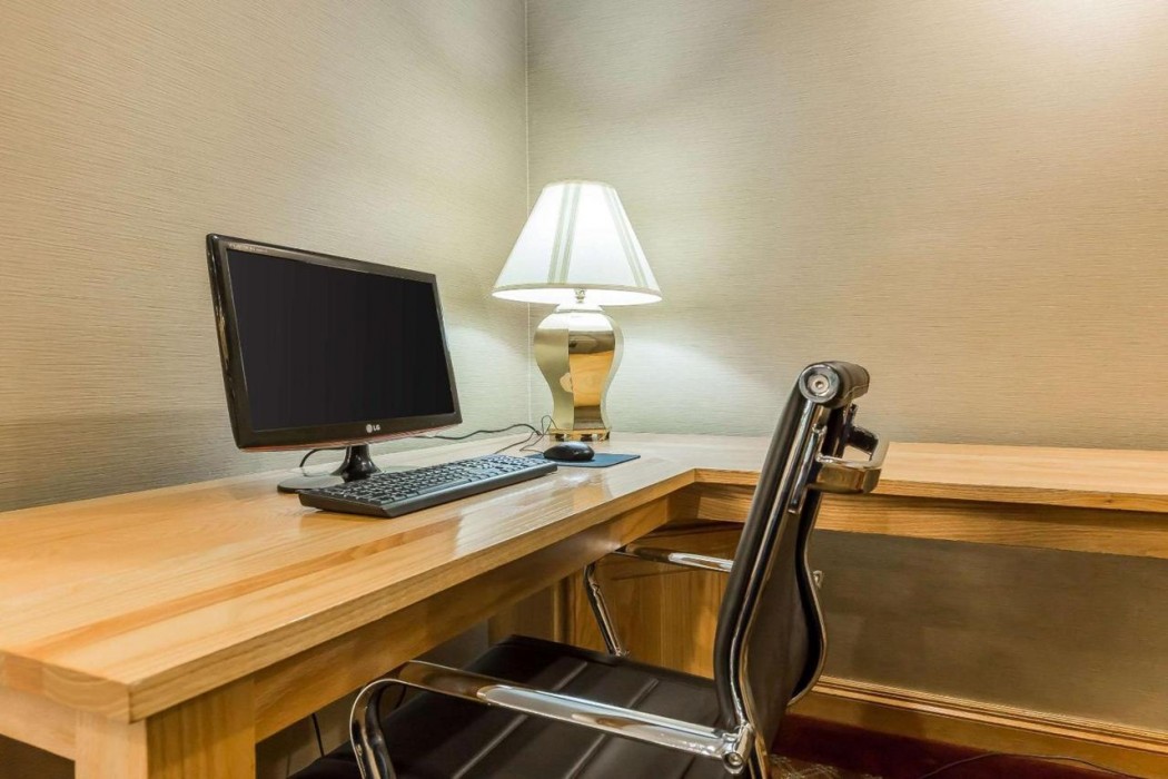 Comfort Inn & Suites Mishawaka South Bend 5/18