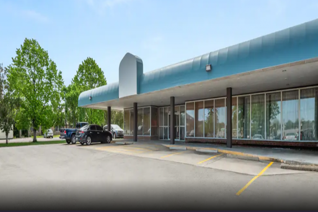 Suburban Studios Fairborn - Dayton 1/49