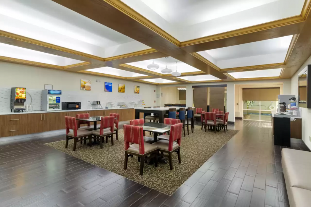 Comfort Suites Milledgeville 15/37
