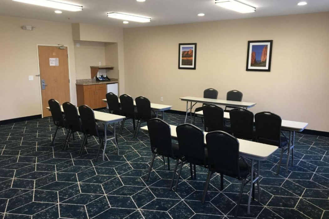 Best Western Plus Gateway Inn & Suites 20/34