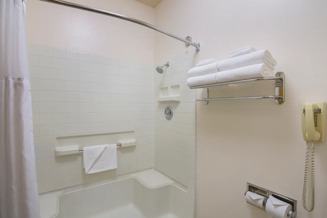 Quality Inn Fresno Yosemite Airport 11/27