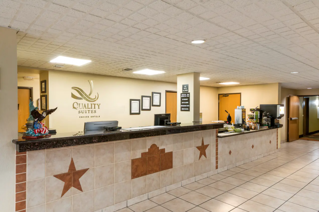 Quality Suites San Antonio 5/34