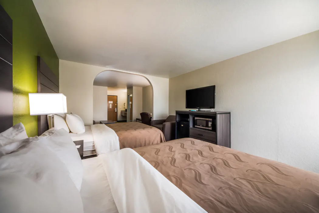Quality Suites San Antonio 10/34