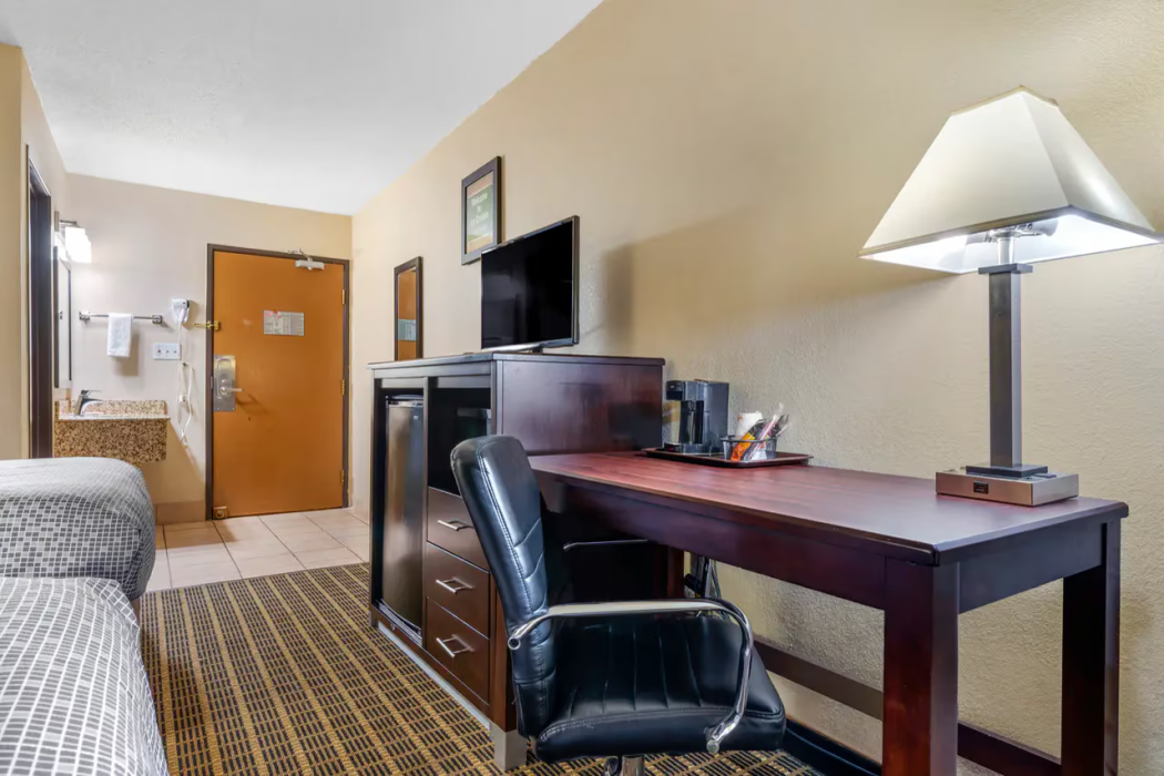 Econo Lodge La Crosse North 11/27