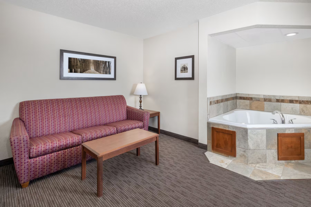 Americinn By Wyndham Dickinson 13/39