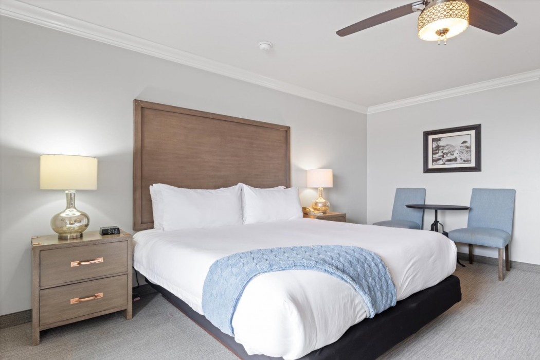456 Embarcadero Inn Suites 37/77