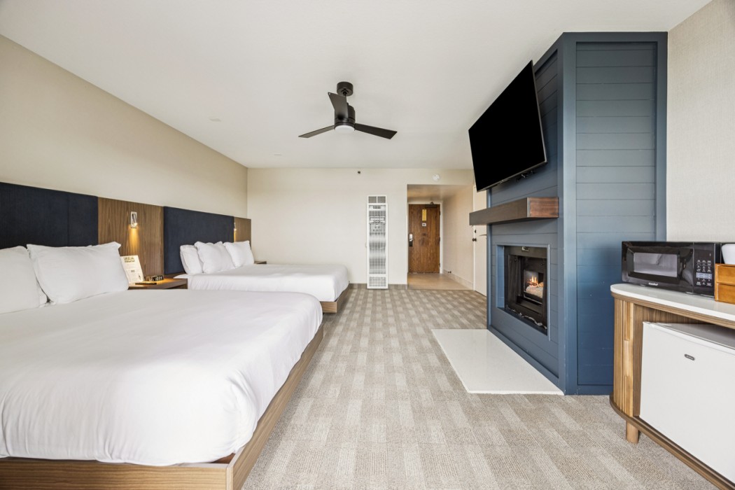 456 Embarcadero Inn Suites 18/77