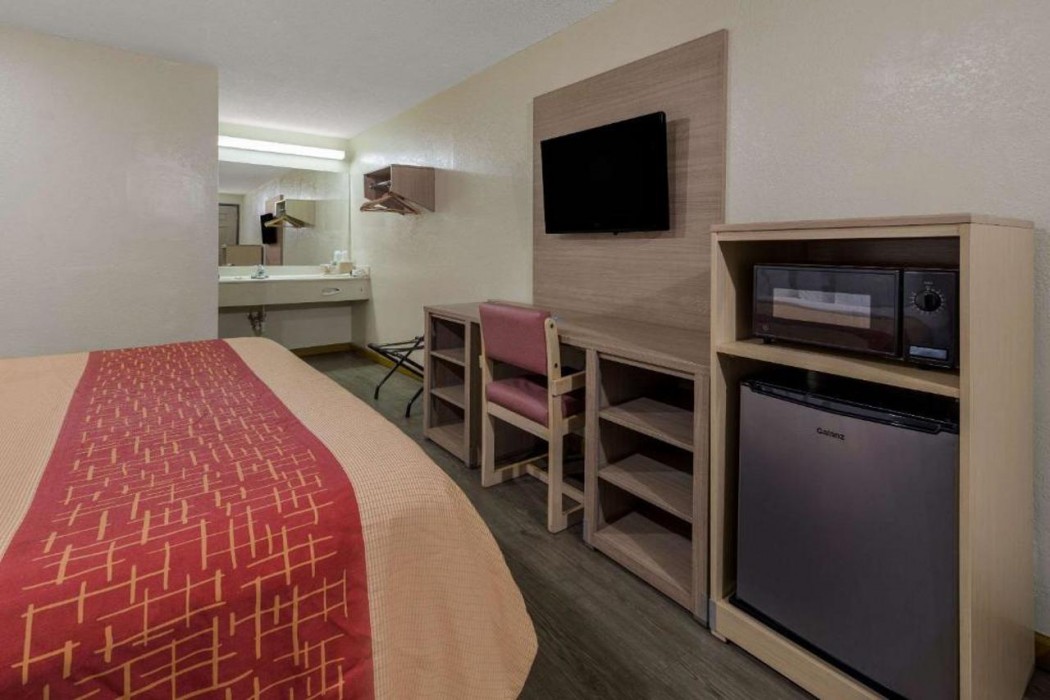 Rodeway Inn Ardmore I-65 12/20