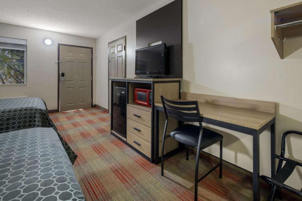 Rodeway Inn Ardmore I-65 16/20