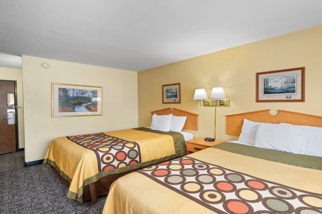 StayInn Grand Forks 16/36