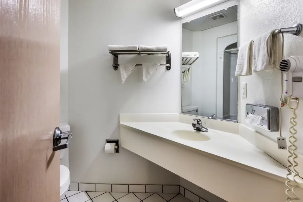 Econo Lodge Morristown West 7/19