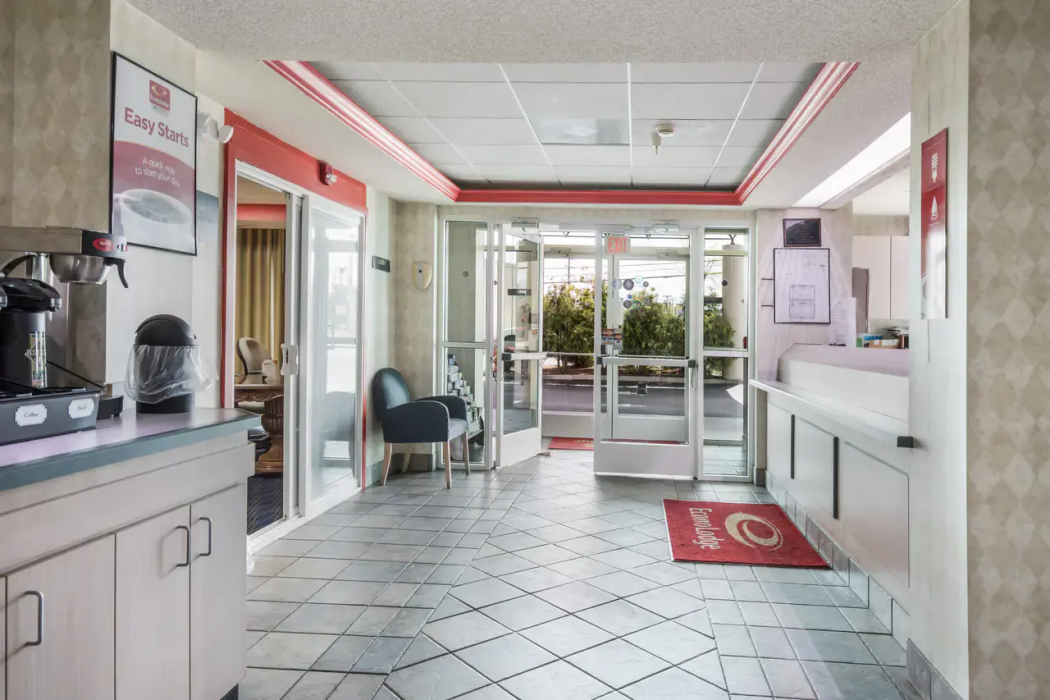 Econo Lodge Morristown West 4/19