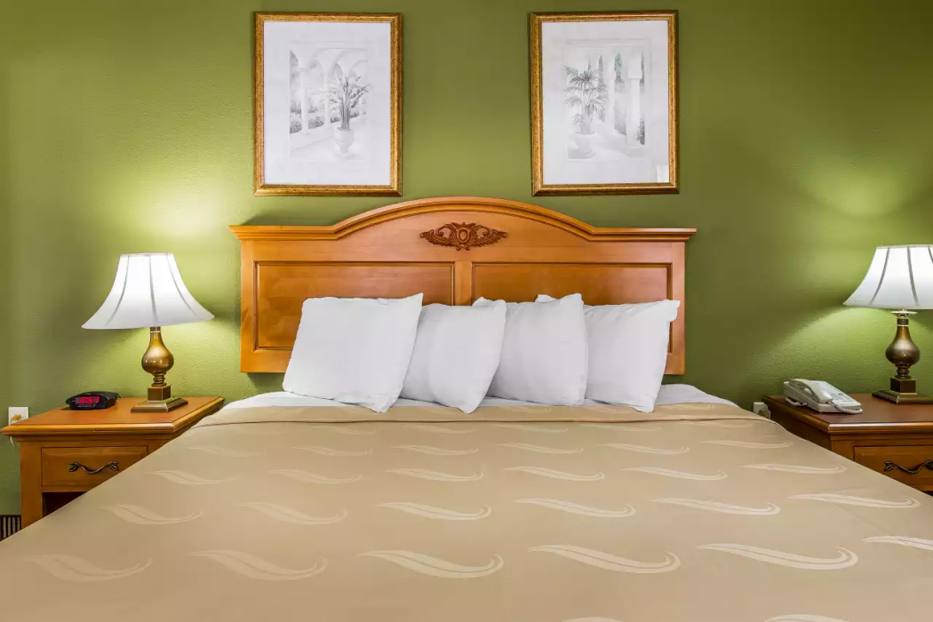 Quality Inn Hanceville US Hwy 31 11/44