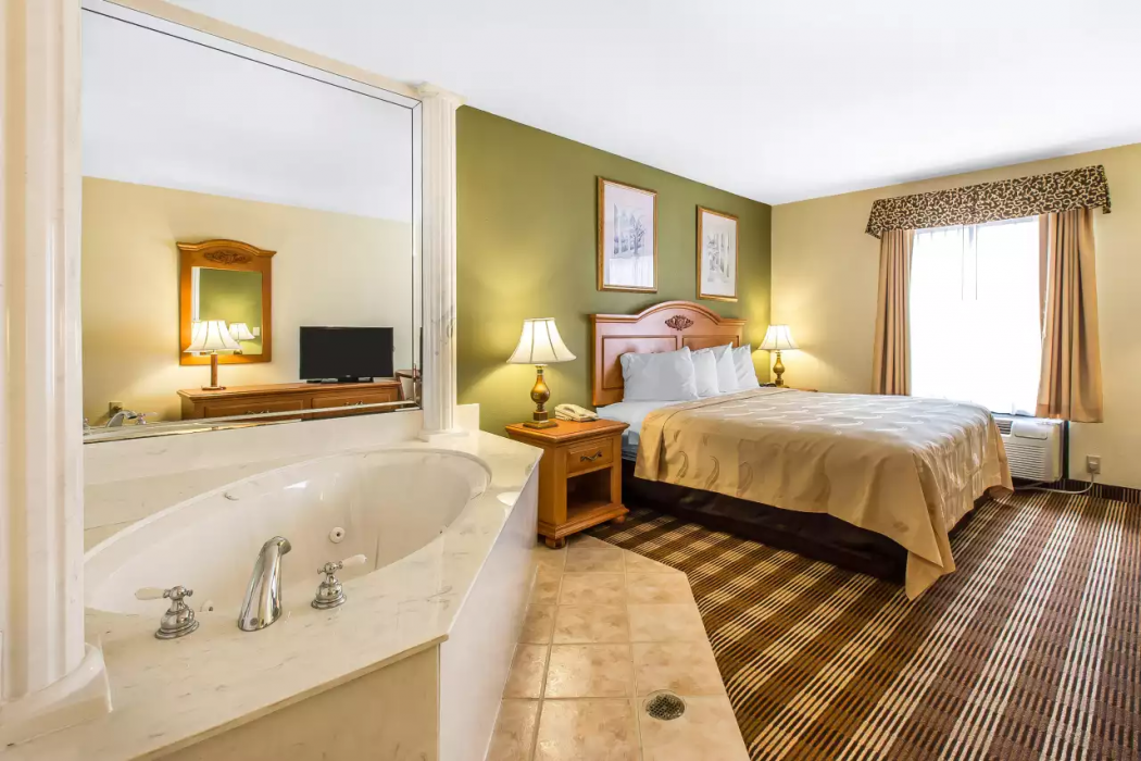 Quality Inn Hanceville US Hwy 31 22/44