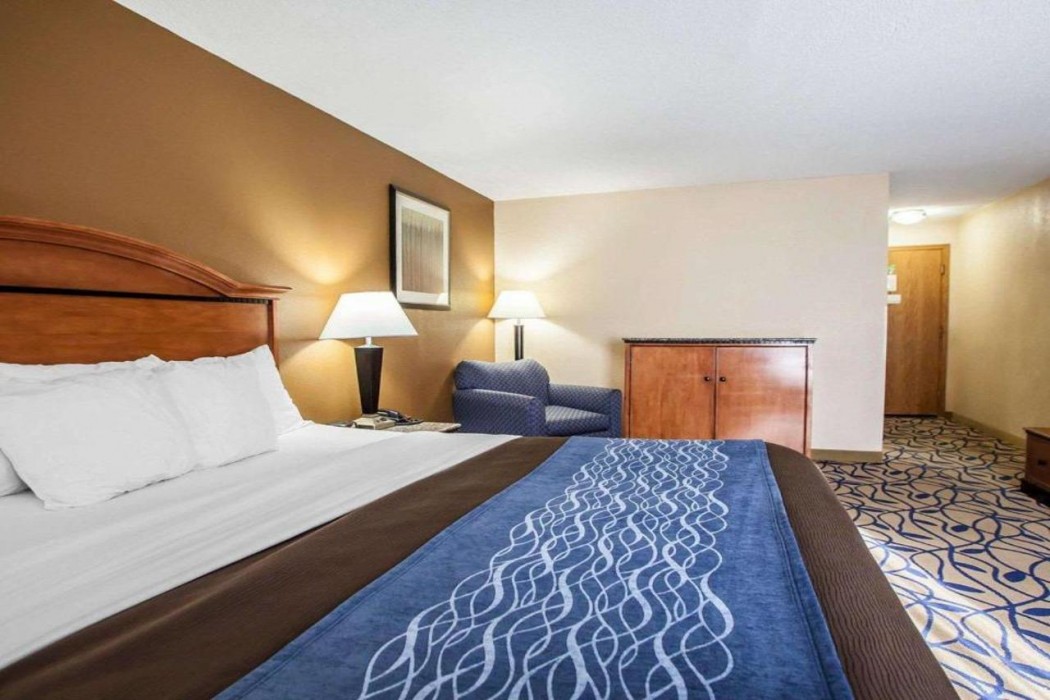 Comfort Inn Bourbonnais Near I-57 14/38