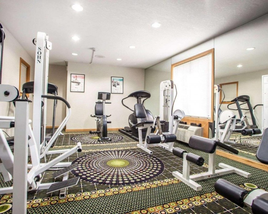 Comfort Inn Bourbonnais Near I-57 24/38