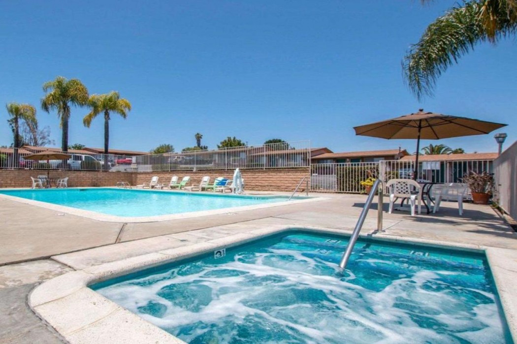Rodeway Inn Fallbrook Downtown 18/28