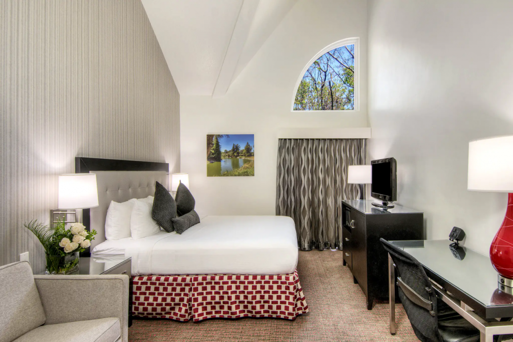Aggie Inn, an Ascend Collection Hotel 6/18