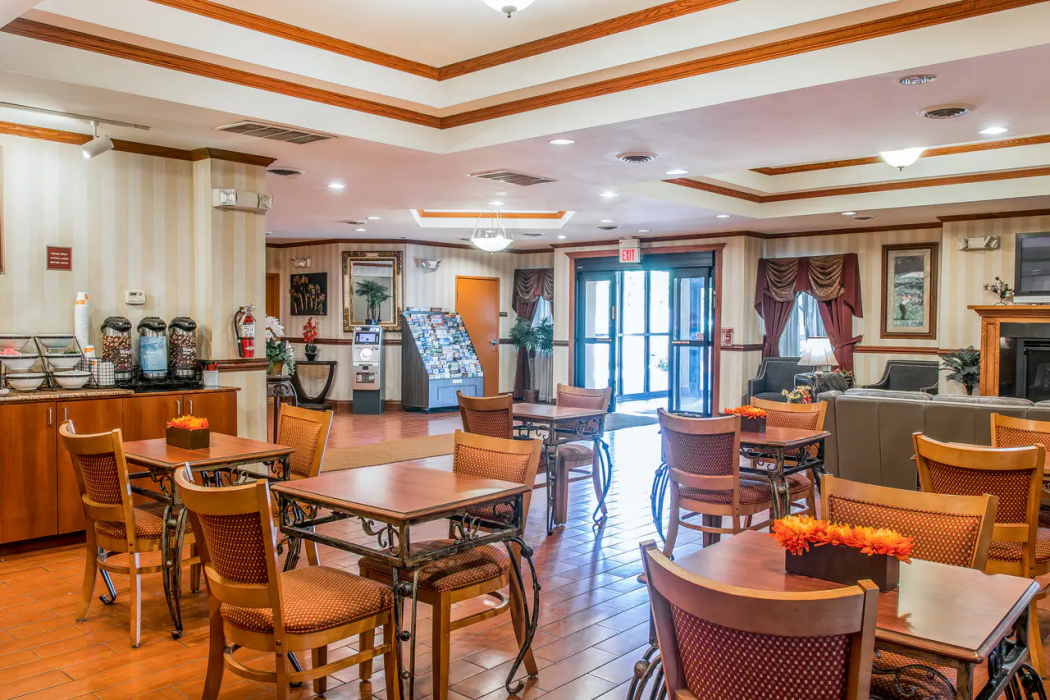 Quality Inn & Suites Ann Arbor Hwy 23 23/27