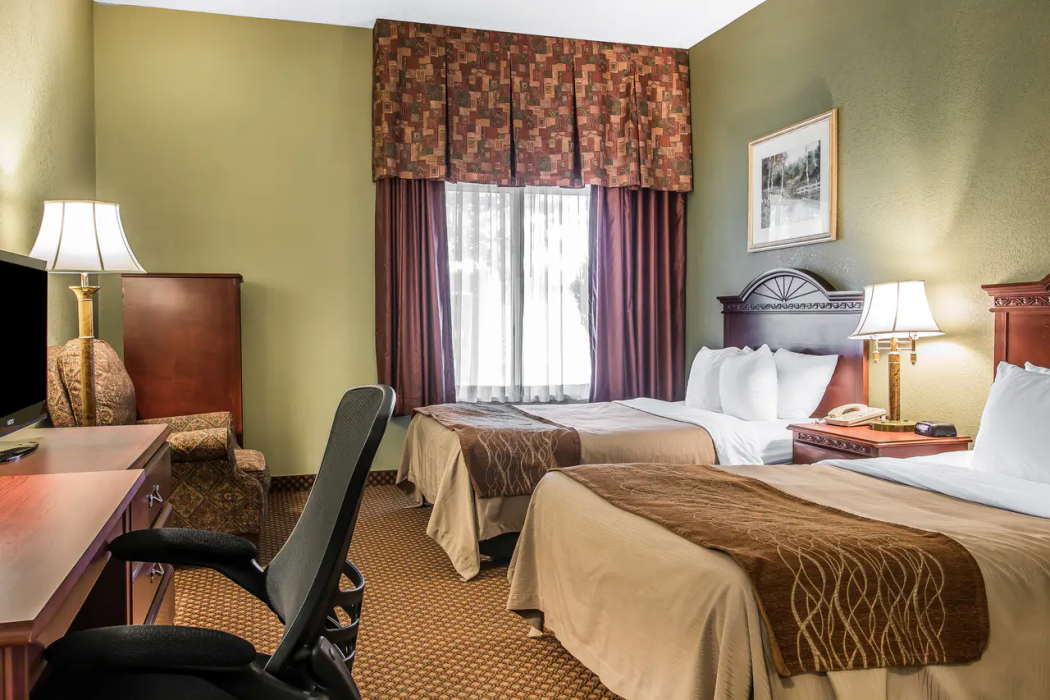 Quality Inn & Suites Ann Arbor Hwy 23 7/27