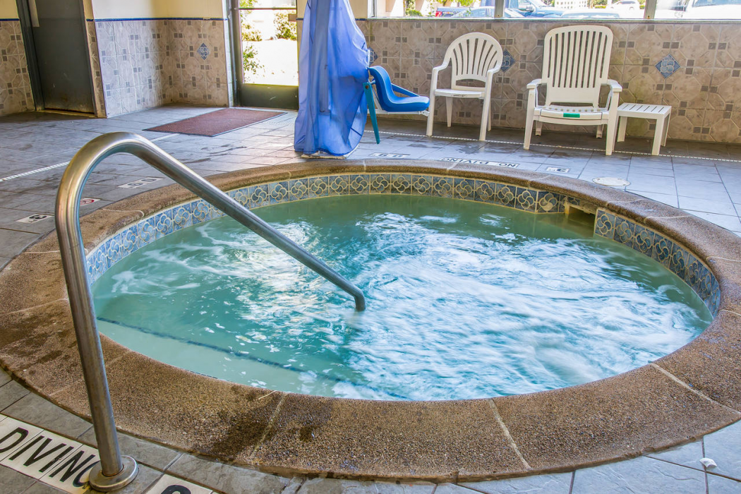Quality Inn & Suites Ann Arbor Hwy 23 15/27