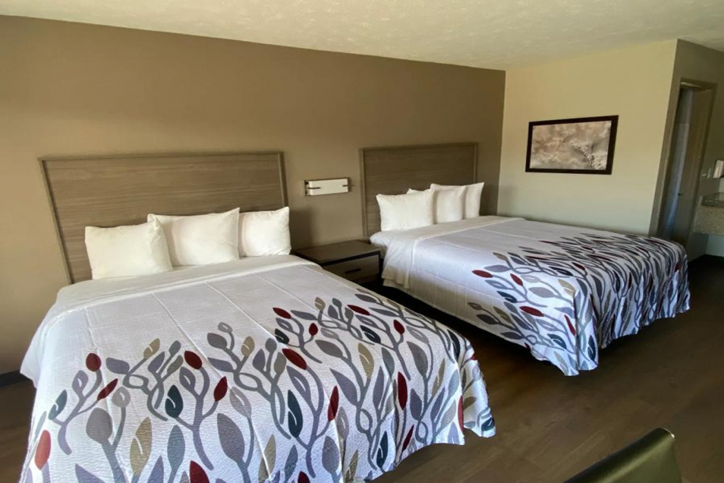 Red Roof Inn Jacksonville, AL 7/14