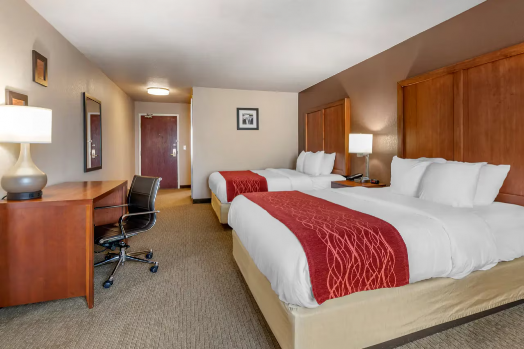 Comfort Inn and Suites Lawrenceburg, IN 12/43
