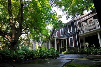 Buttermilk Falls Inn 1/51