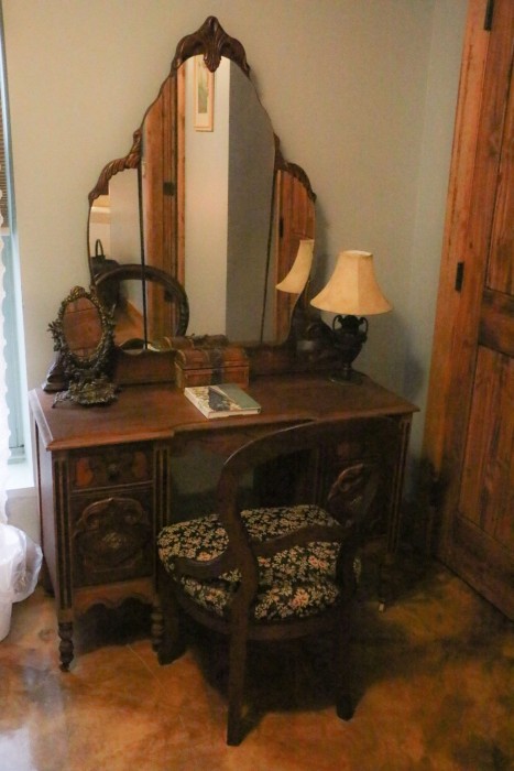 Lil Black Bear Inn 34/74