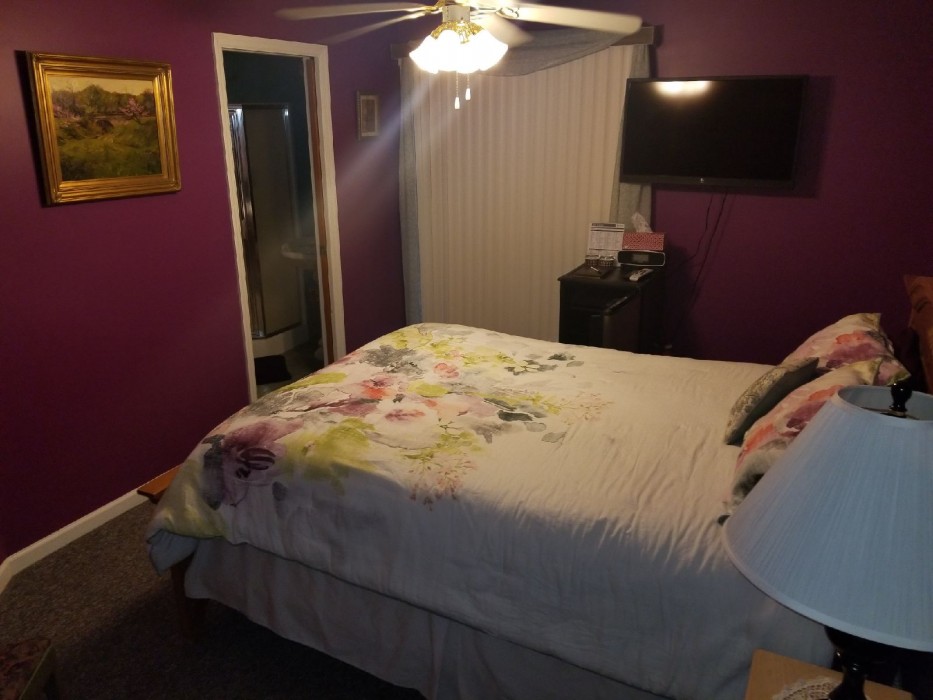 Lil Black Bear Inn 38/74