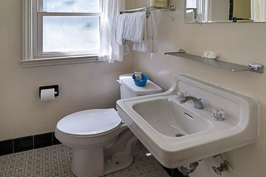 Econo Lodge Westminster, MA 13/36