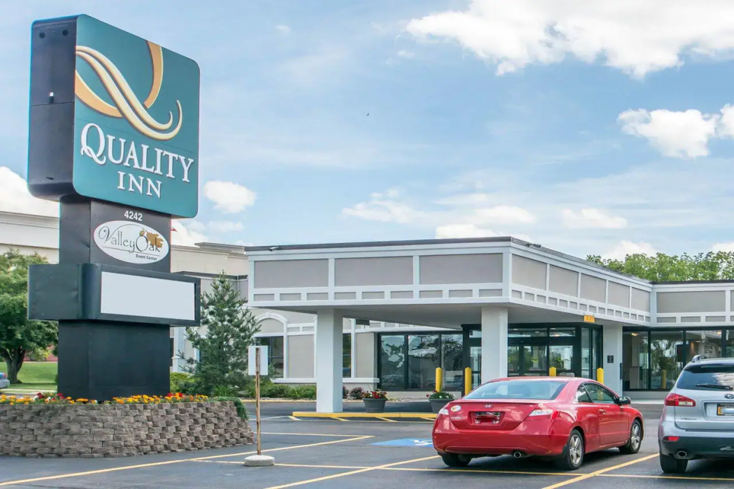 Quality Inn Geneseo 2/33