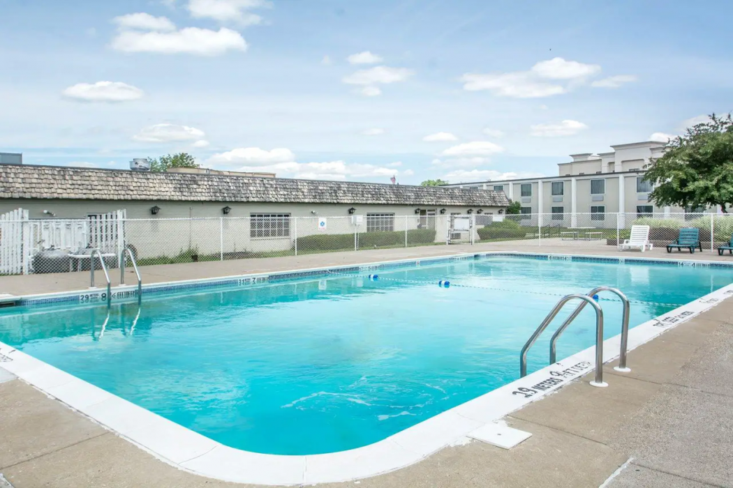 Quality Inn Geneseo 17/33