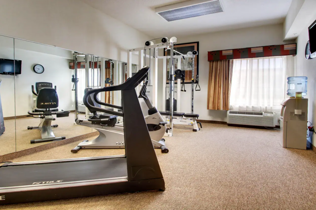 Quality Inn & Suites Hattiesburg North 18/27