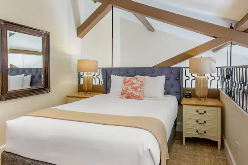 Hilton Vacation Club Lodge Alley Inn Charleston 8/32