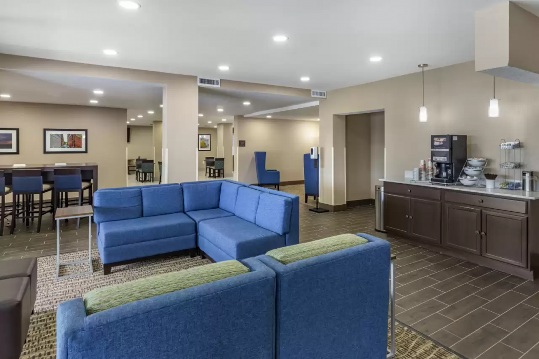 Comfort Inn & Suites Spring Lake - Fayetteville near Fort Bragg 3/26