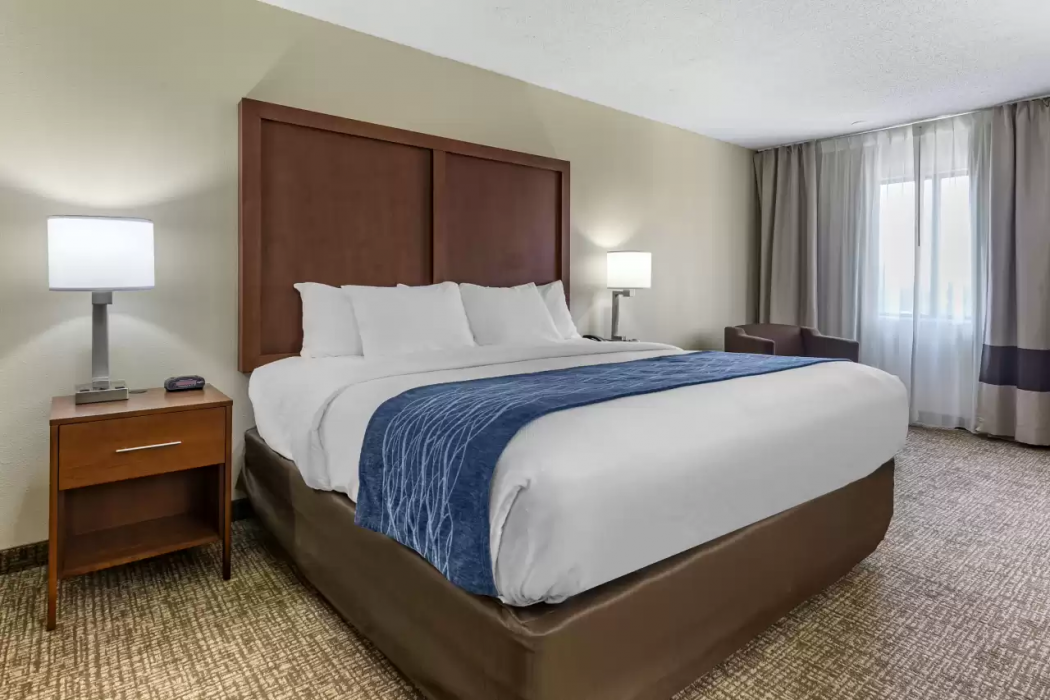 Comfort Inn & Suites Spring Lake - Fayetteville near Fort Bragg 13/26