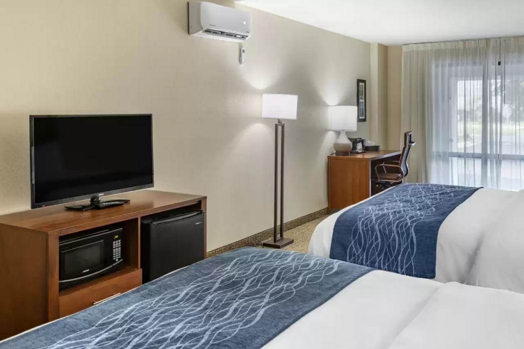 Comfort Inn & Suites Spring Lake - Fayetteville near Fort Bragg 7/26