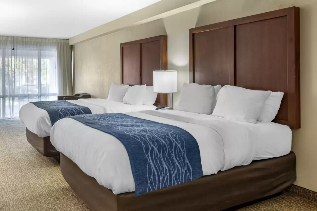 Comfort Inn & Suites Spring Lake - Fayetteville near Fort Bragg 11/26