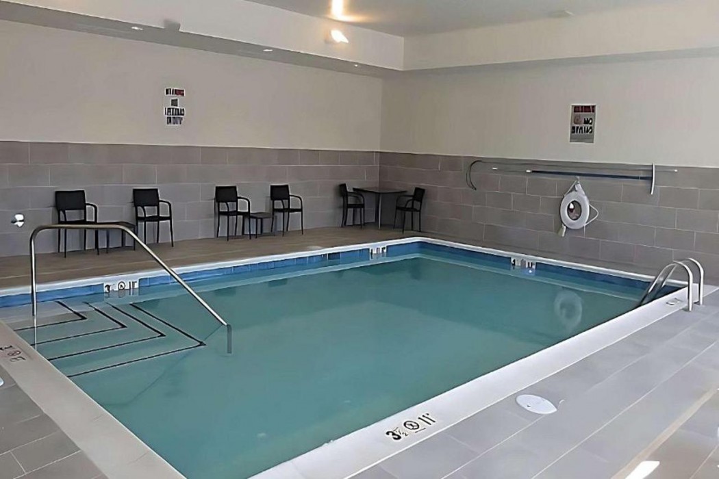 Comfort Suites Richmond East 13/25