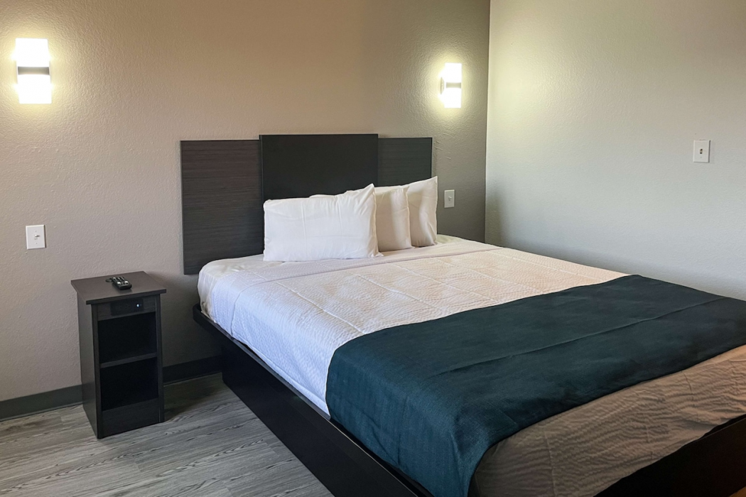 Studio6 Suites Delano, CA 18/40