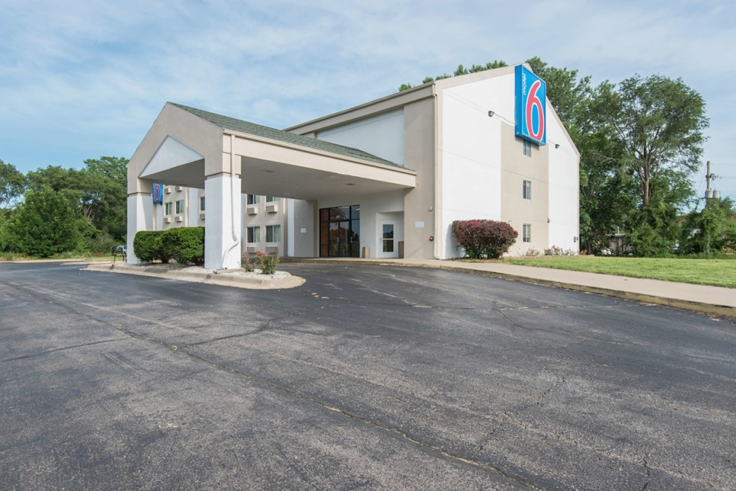 Motel6 Lawrence, KS in LAWRENCE - KS